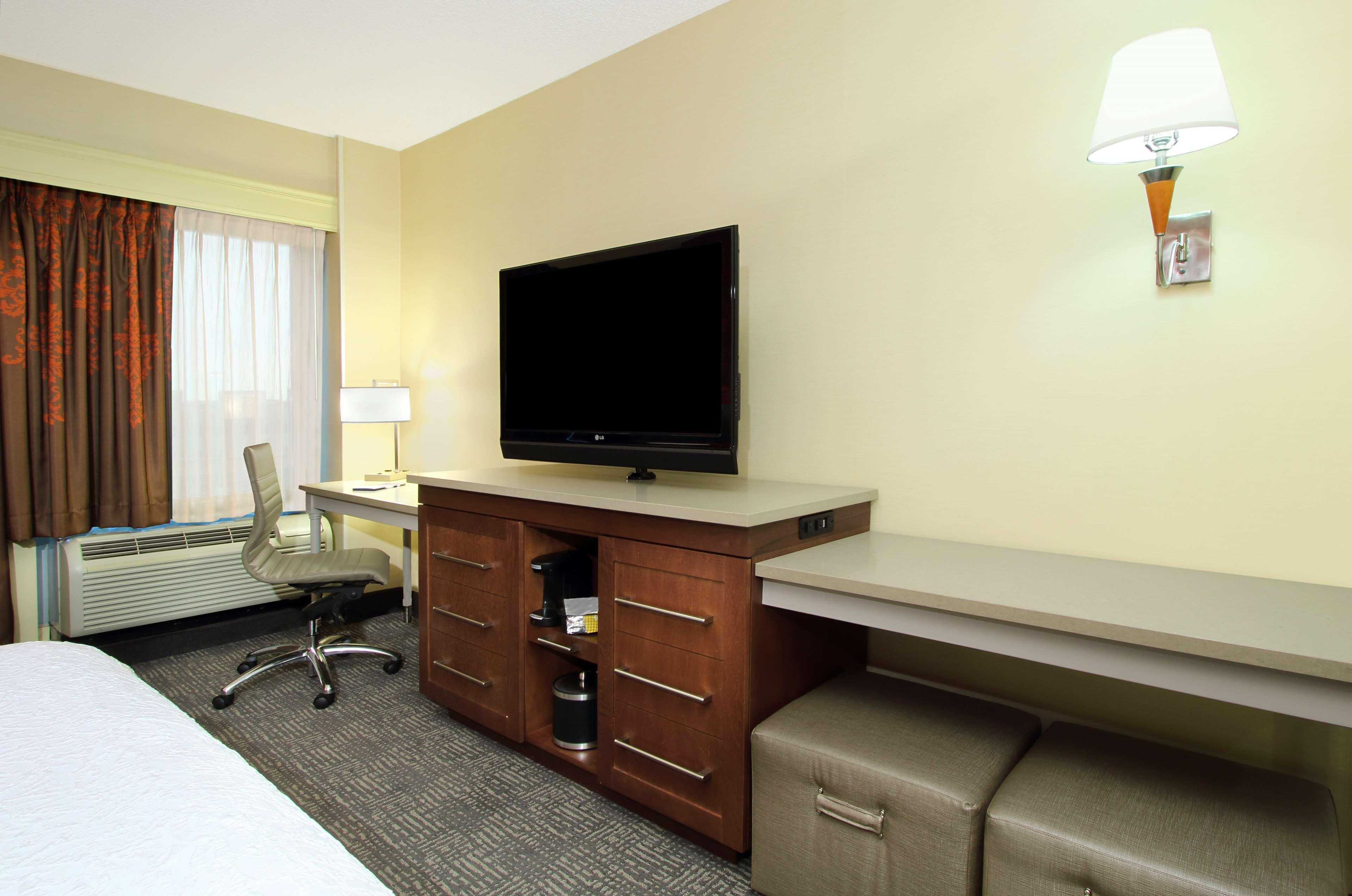 Hampton Inn & Suites Columbus-Downtown, Ohio Ngoại thất bức ảnh