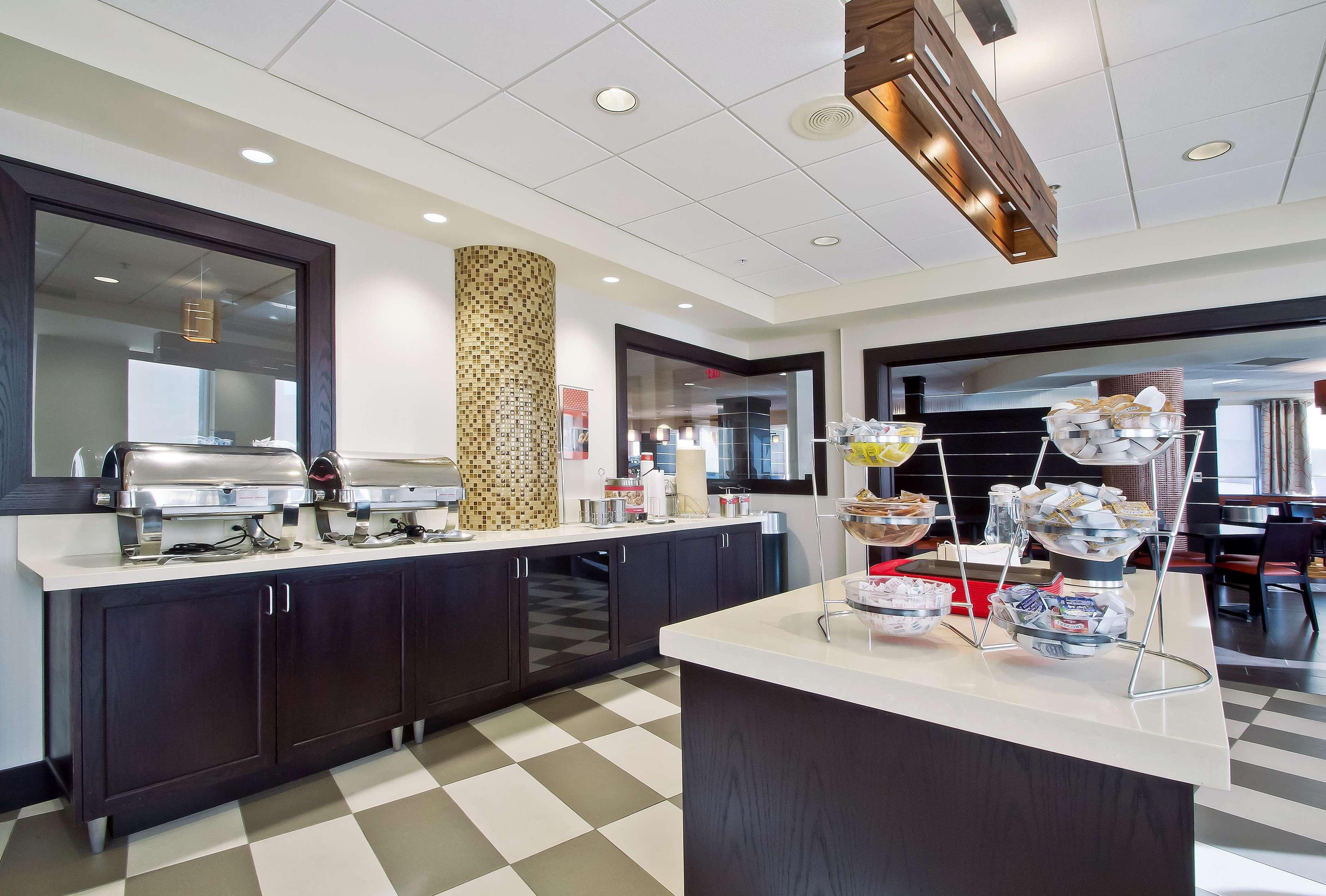 Hampton Inn & Suites Columbus-Downtown, Ohio Ngoại thất bức ảnh