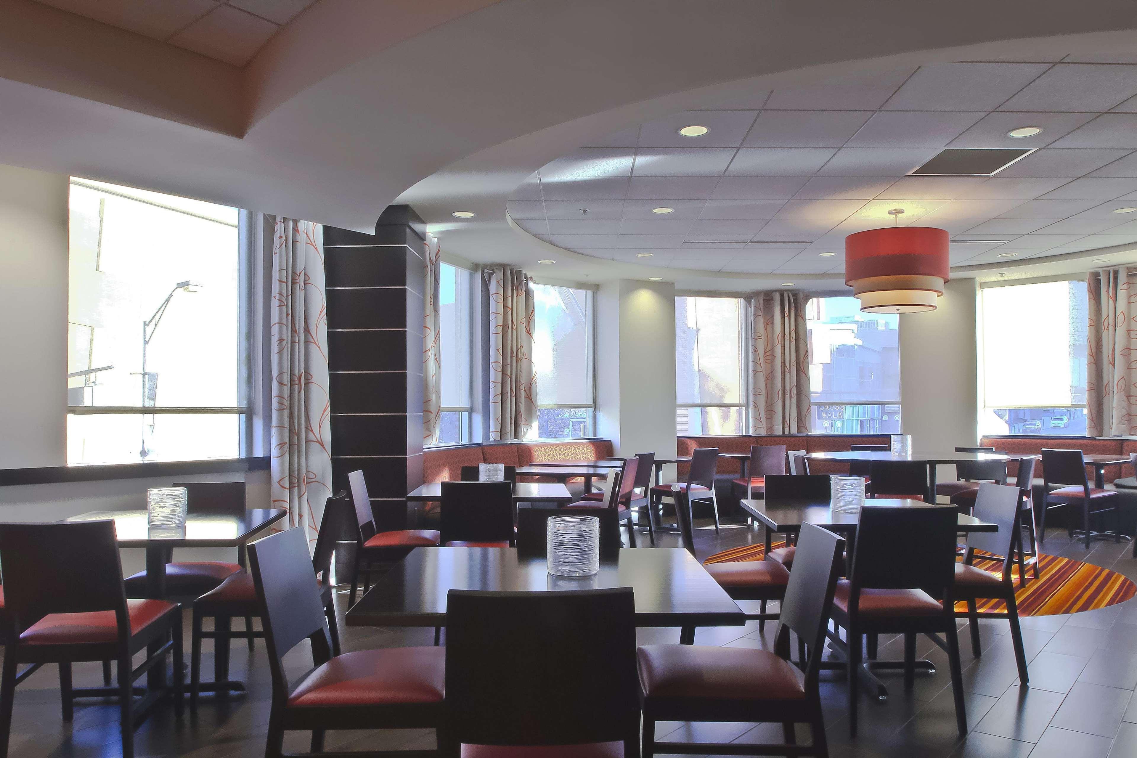 Hampton Inn & Suites Columbus-Downtown, Ohio Ngoại thất bức ảnh