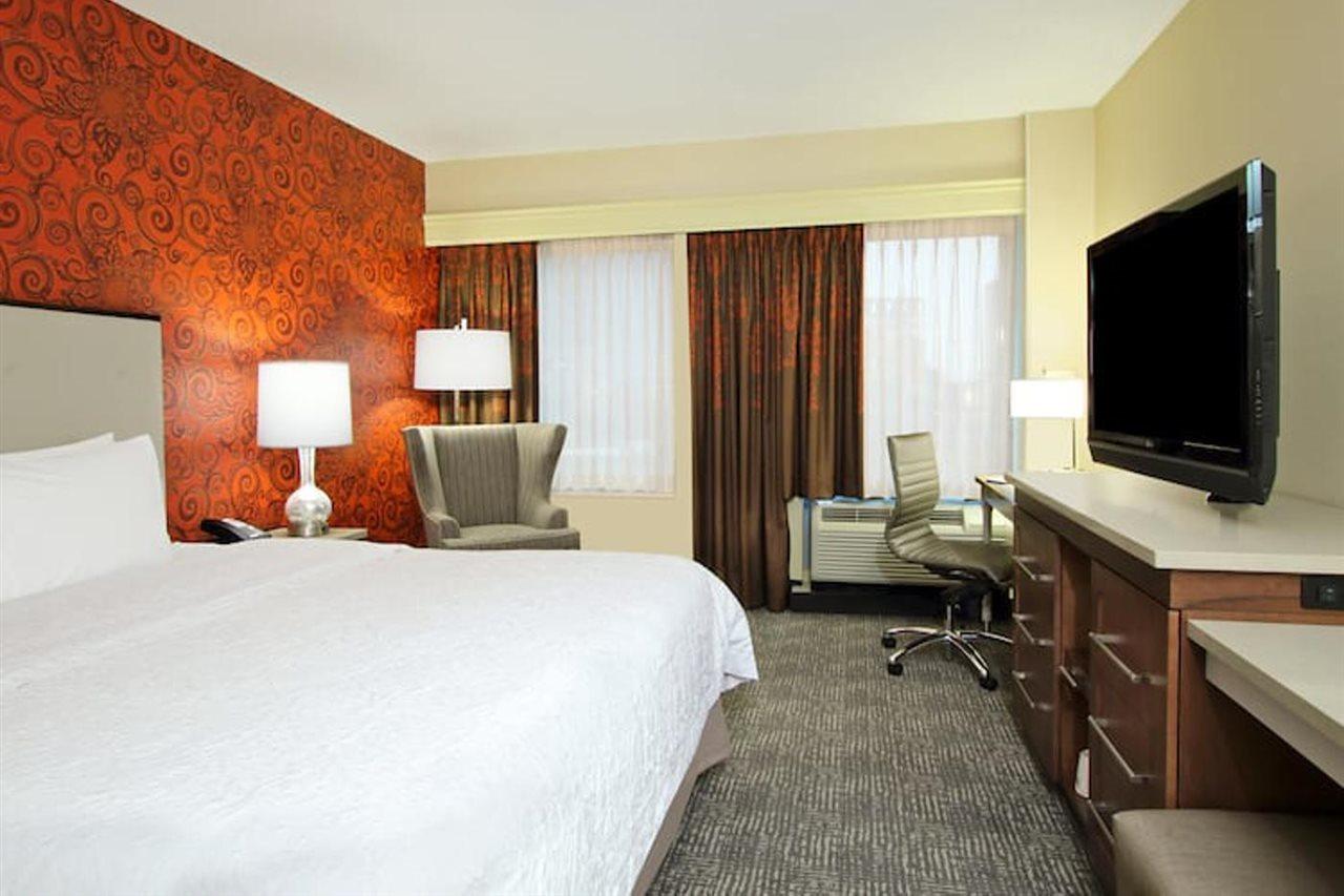 Hampton Inn & Suites Columbus-Downtown, Ohio Ngoại thất bức ảnh