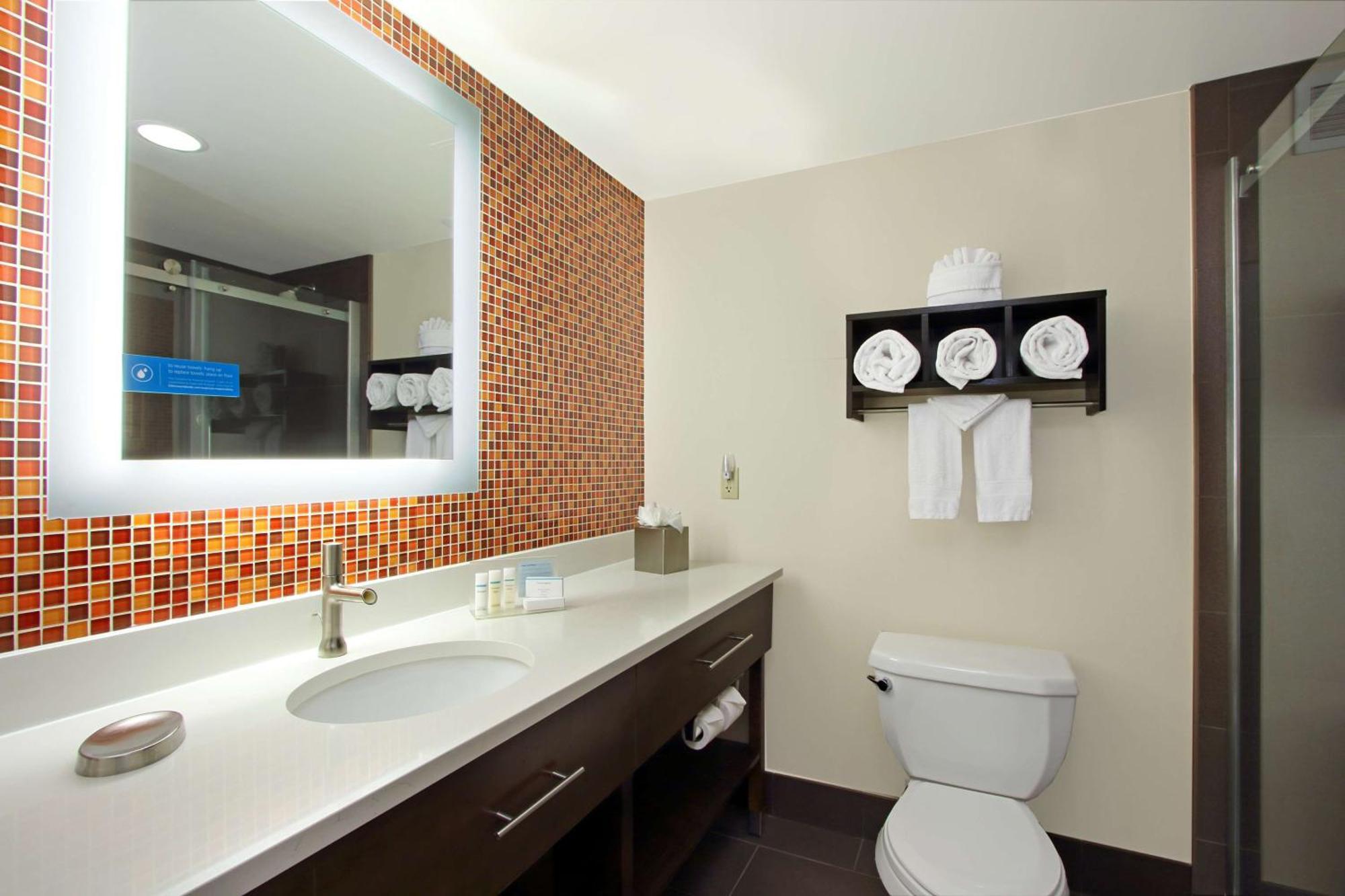 Hampton Inn & Suites Columbus-Downtown, Ohio Ngoại thất bức ảnh